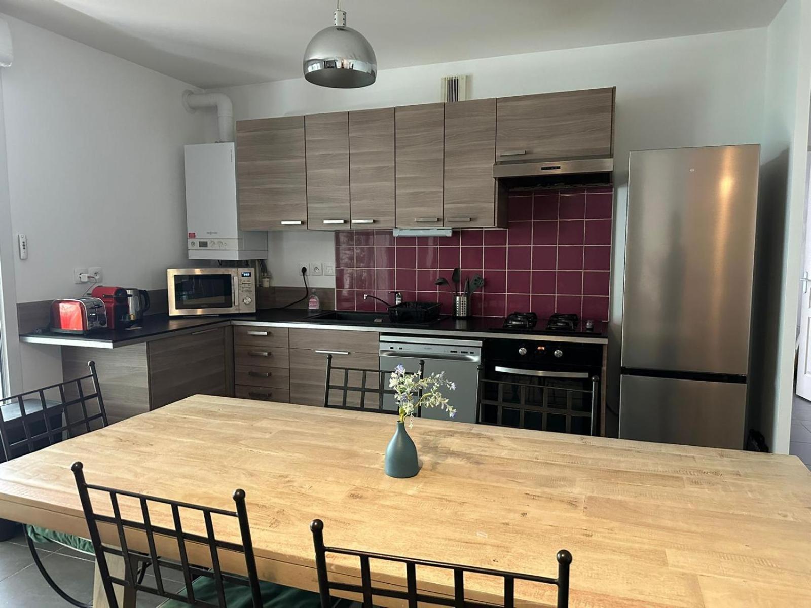Appartement 6 Pers Prado Metro Parking Gratuit Et Wifi Marseilles