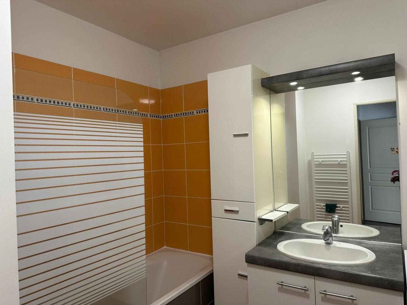 6 Pers Prado Metro Parking Gratuit Et Wifi Appartement *
