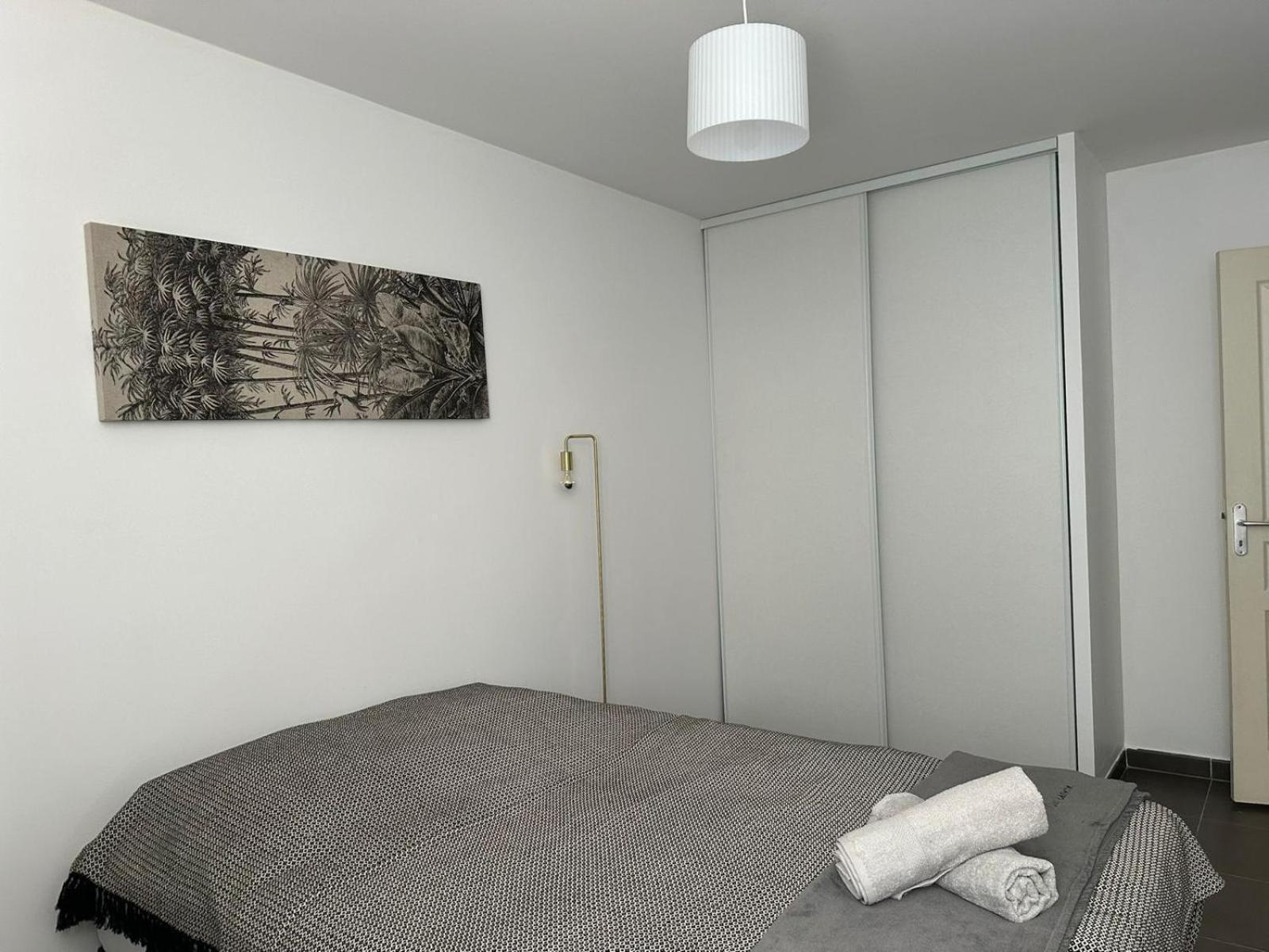 6 Pers Prado Metro Parking Gratuit Et Wifi Marseilles