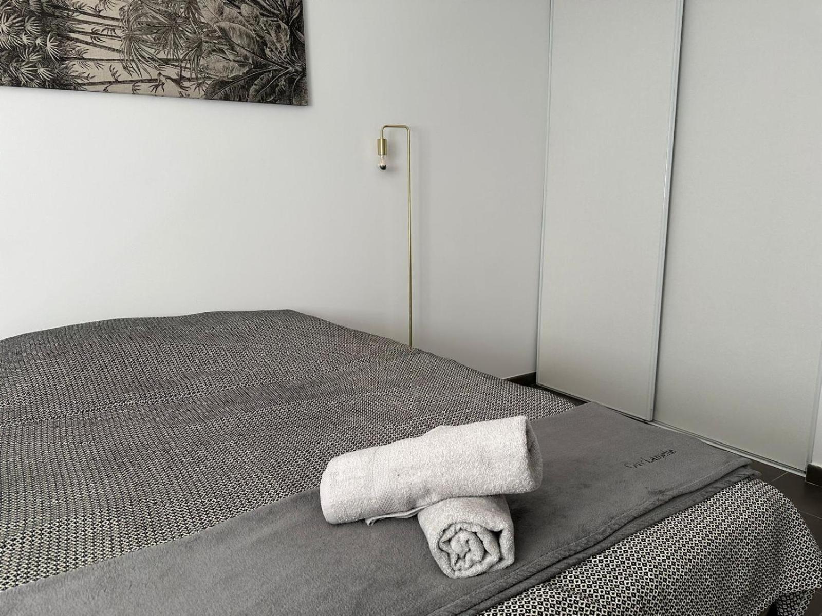 6 Pers Prado Metro Parking Gratuit Et Wifi * Marseilles