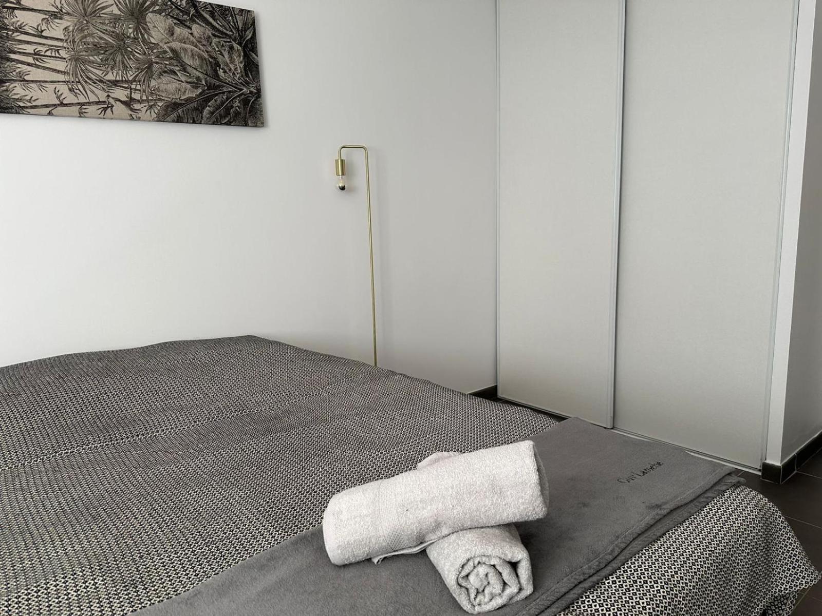 6 Pers Prado Metro Parking Gratuit Et Wifi * Marseille